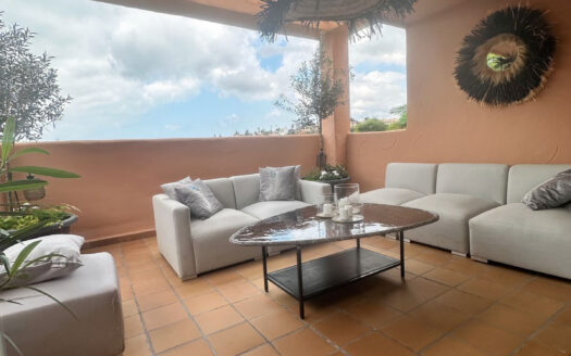 2 bedroom Apartment in Elviria