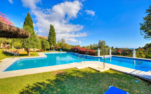 2 bedroom Apartment in Benahavís