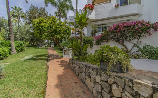 4 bedroom Apartment in Reserva De Marbella