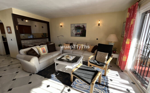 4 bedroom House in Calahonda