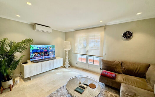 2 bedroom Apartment in New Golden Mile