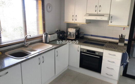 3 bedroom Apartment in Estepona