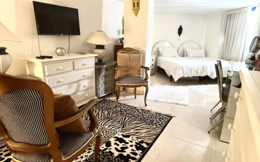 2 bedroom Apartment in Puerto De Cabopino