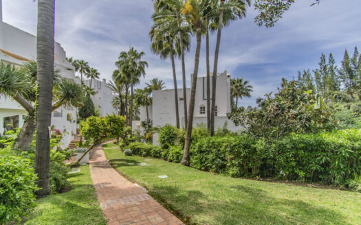 4 bedroom Apartment in Reserva De Marbella