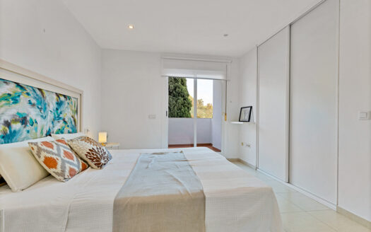 4 bedroom Apartment in Benalmadena