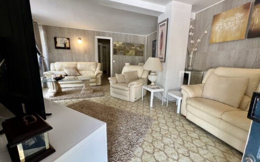 2 bedroom Apartment in Puerto De Cabopino