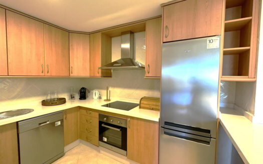 2 bedroom Apartment in Elviria
