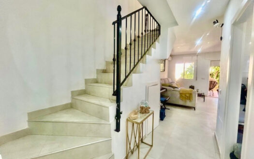 3 bedroom House in New Golden Mile