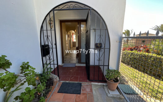 4 bedroom House in Calahonda