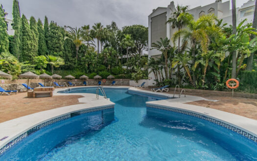 4 bedroom Apartment in Reserva De Marbella