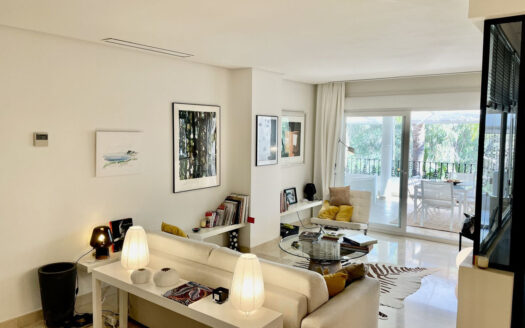 2 bedroom Apartment in Nueva Andalucía
