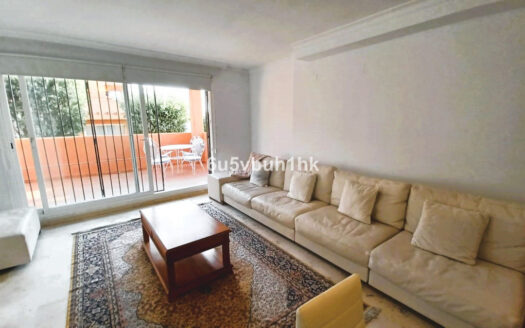 3 bedroom Apartment in Elviria