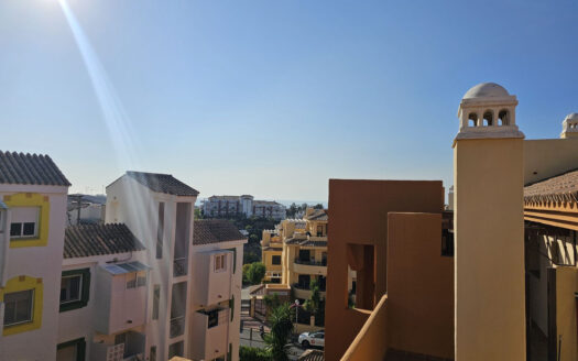 2 bedroom Apartment in Riviera Del Sol
