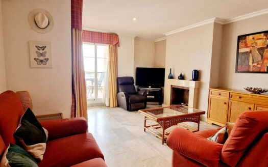 3 bedroom Apartment in Nueva Andalucía